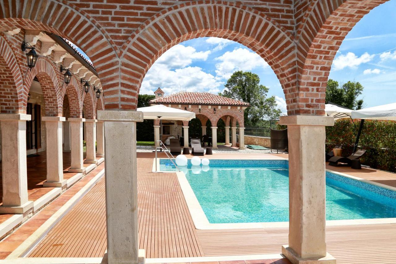 Villa Carolus-Luxurious Istrian Villa Barat  Dış mekan fotoğraf