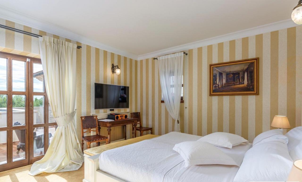 Villa Carolus-Luxurious Istrian Villa Barat  Dış mekan fotoğraf