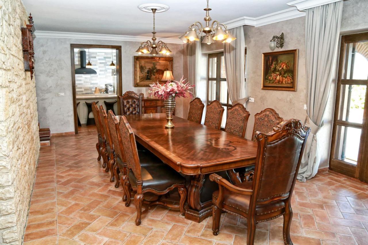 Villa Carolus-Luxurious Istrian Villa Barat  Dış mekan fotoğraf