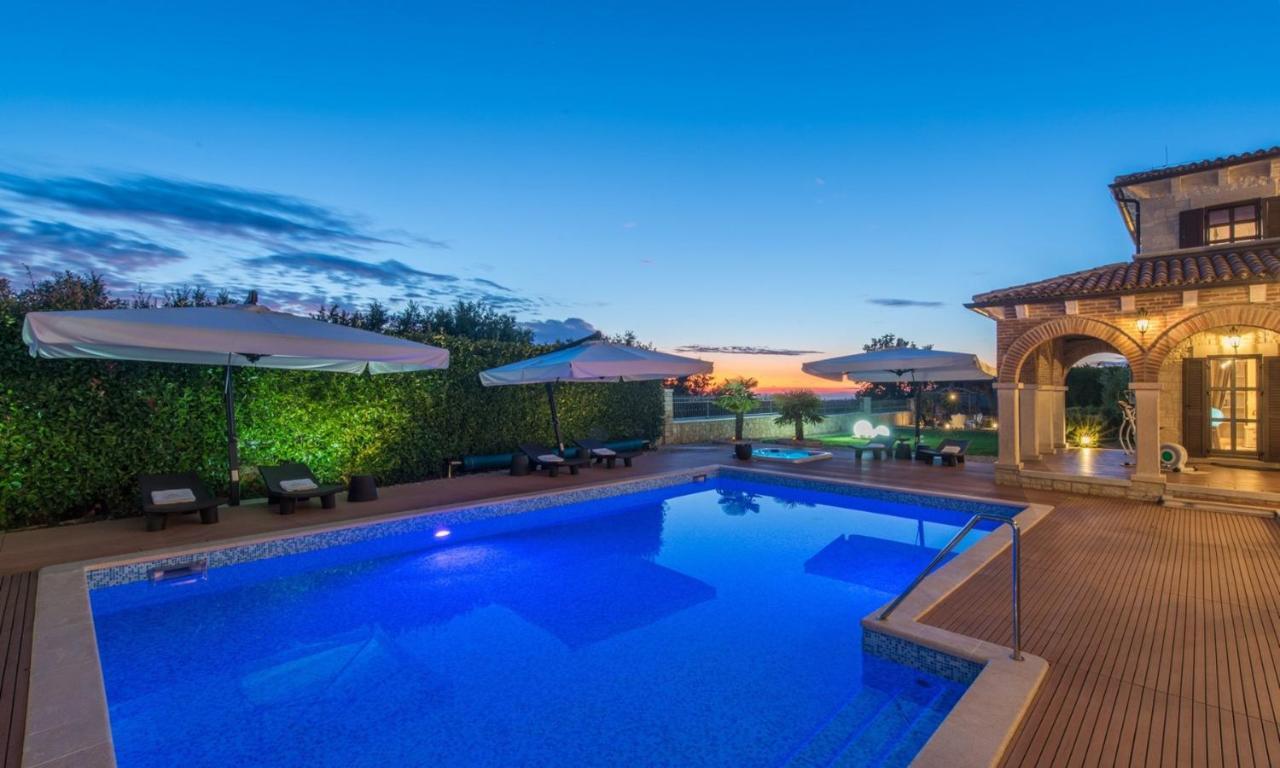 Villa Carolus-Luxurious Istrian Villa Barat  Dış mekan fotoğraf
