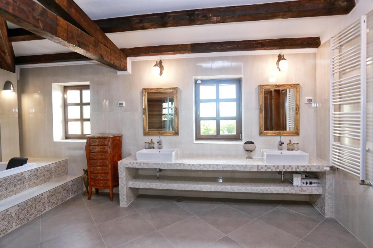 Villa Carolus-Luxurious Istrian Villa Barat  Dış mekan fotoğraf